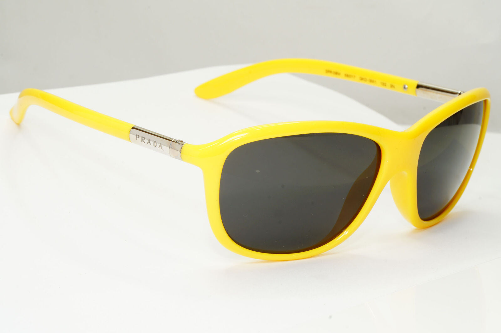 Prada 2011 Sunglasses Black Yellow Square Wrap PR08MS SPR 08M GKD-3M1 240123