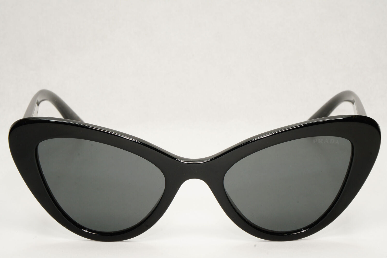 Prada Sunglasses Black Cat Eye Grey Milano Fashion PR13YS SPR 13Y 1AB-5S0 52mm