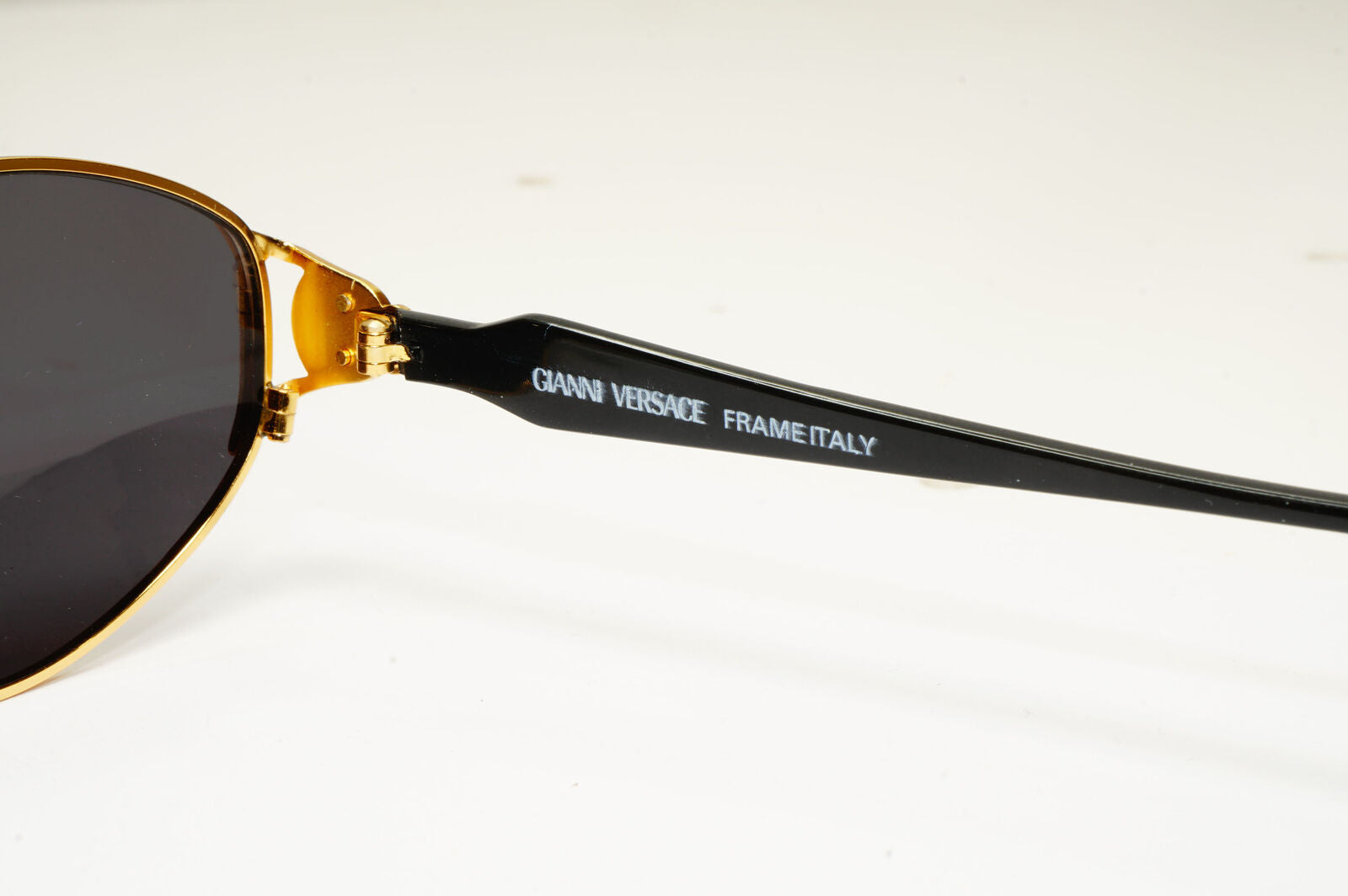Gianni Versace 1995 Vintage Gold Medusa Unisex Black Sunglasses MOD G46 COL 15L
