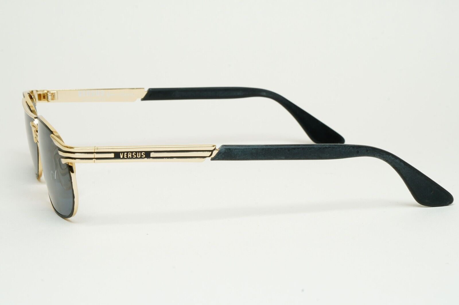 Versus Sunglasses 1996 by Gianni Versace Vintage Gold Black MOD F17 COL 39M