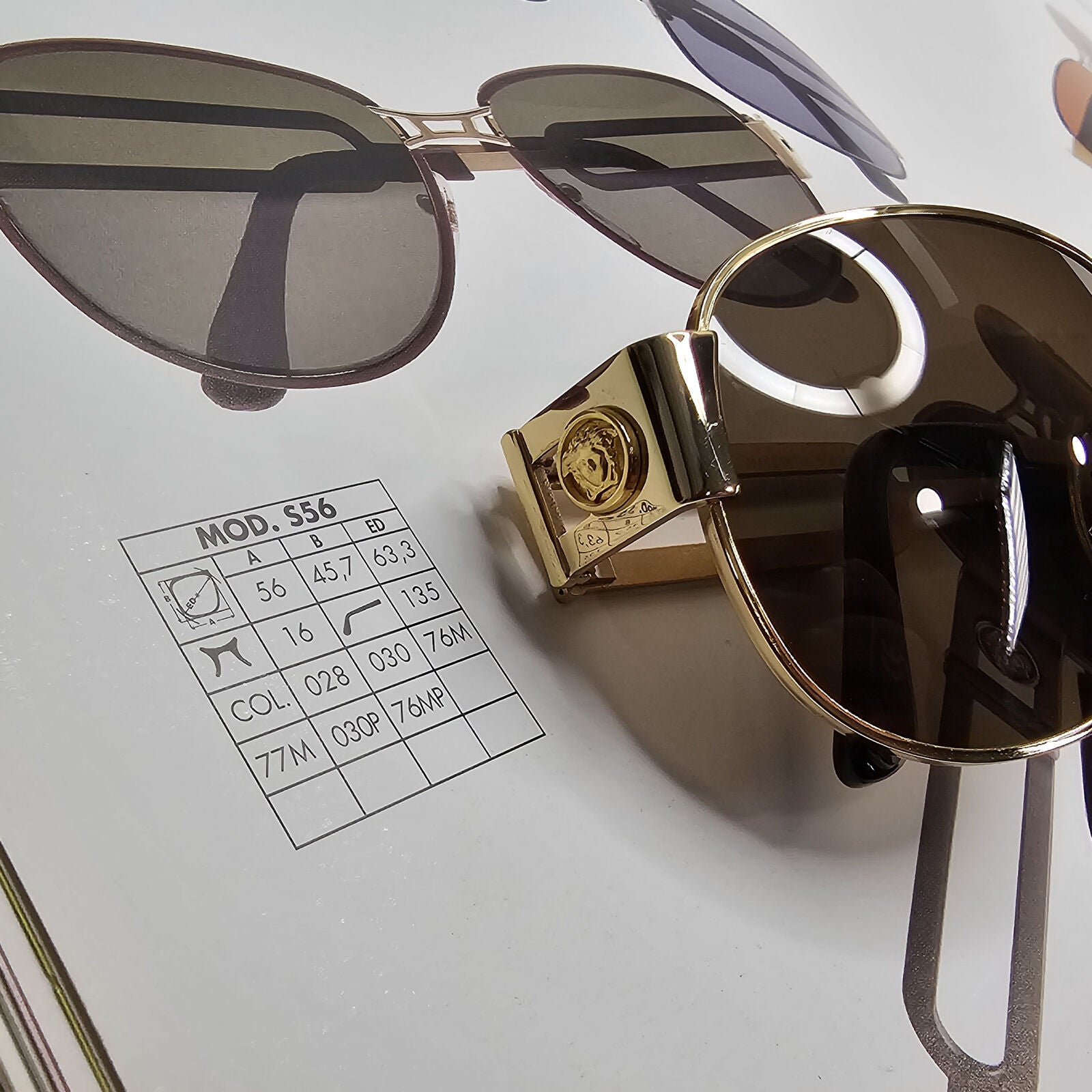 Gianni Versace Sunglasses 1996 Vintage Gold Medusa Pilot MOD S56 COL 030 060324