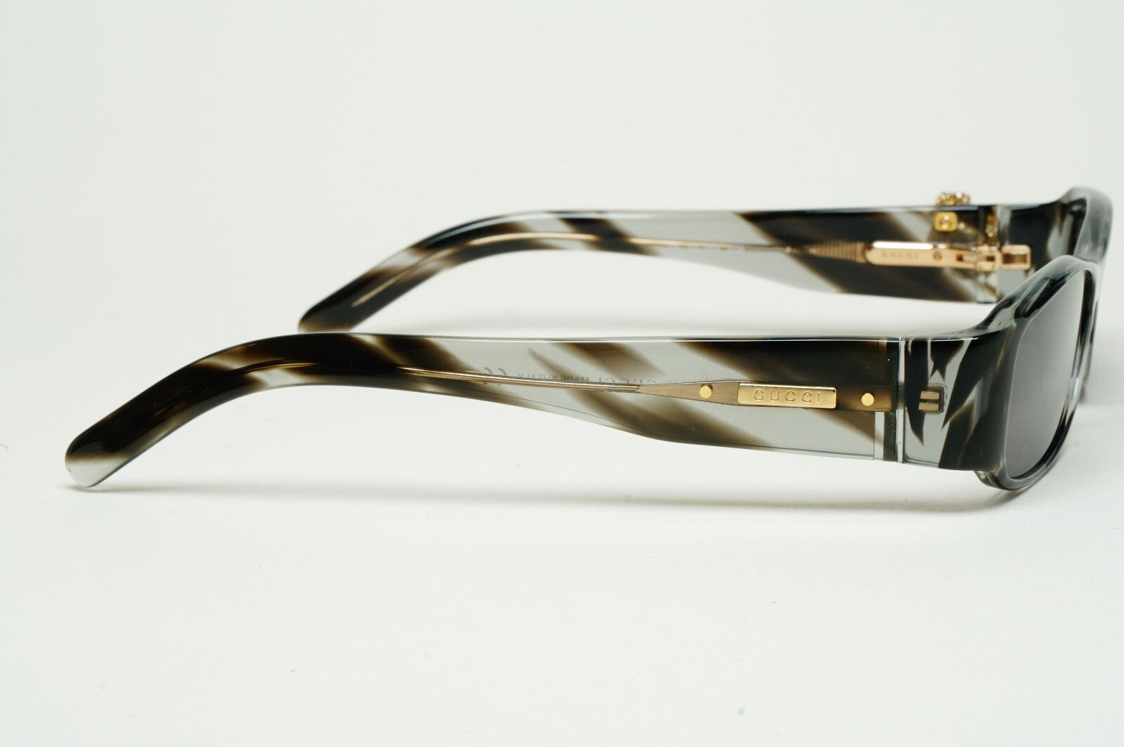 Gucci Sunglasses 2004 Vintage Gold Bee Grey Havana Rectangle GG 2904 EGP 52mm