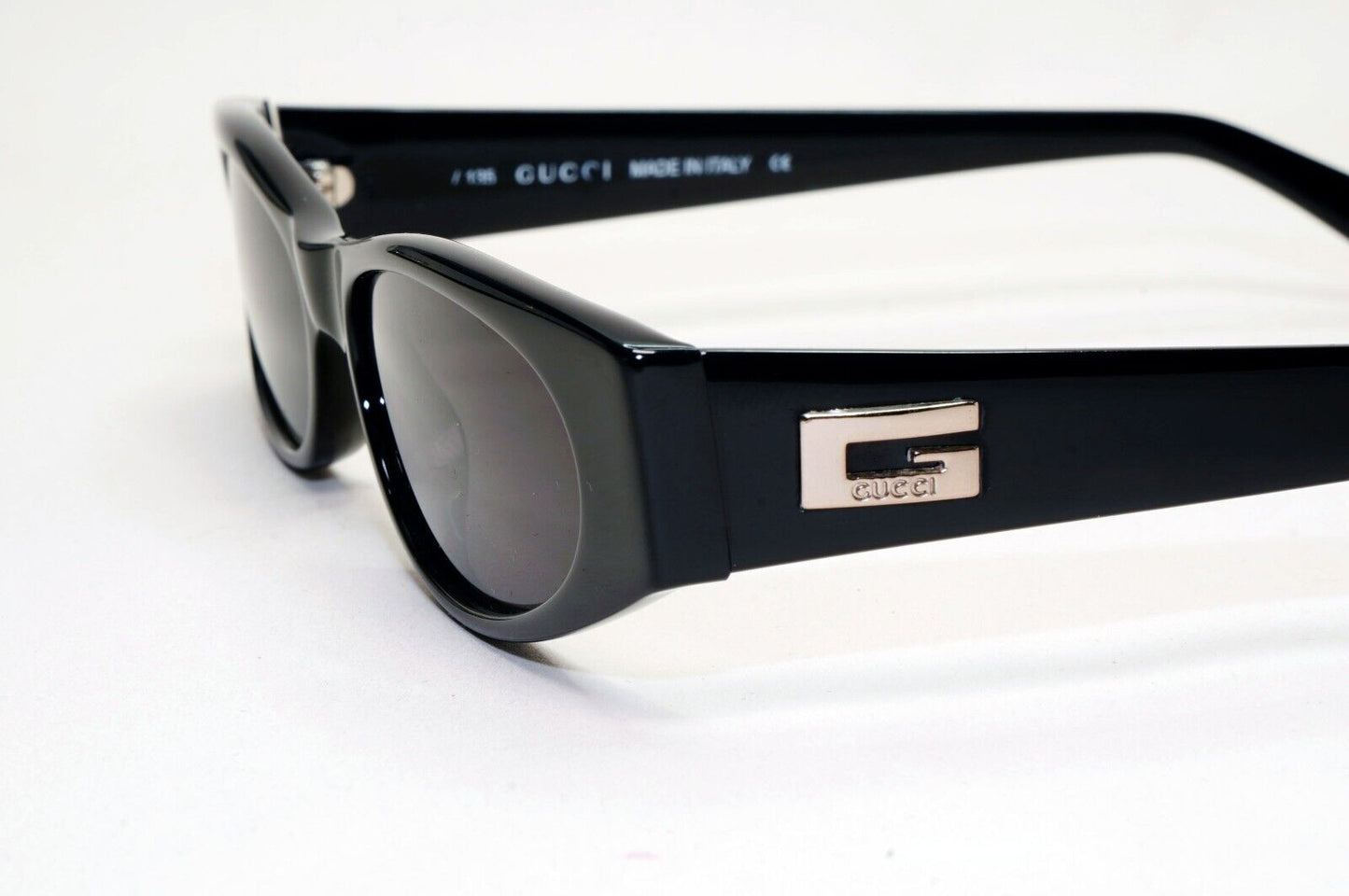 Gucci Sunglasses 1997 Vintage Black Rectangle Slim GG 2424/N/S 807 291024