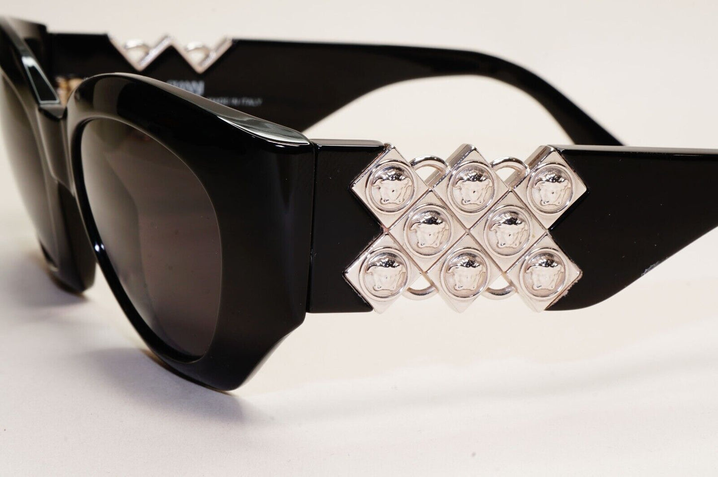 Versace Sunglasses 1996 Vintage Silver Medusa Black MOD 420/Z COL 852 120824