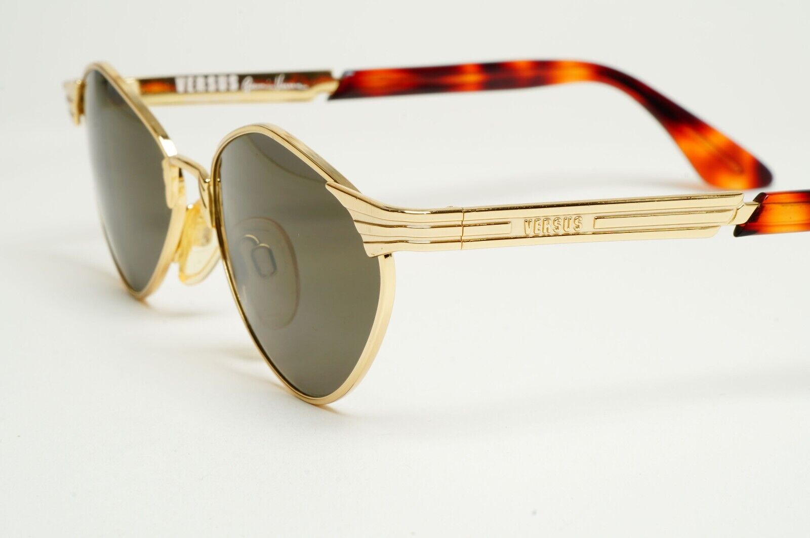 Versus Sunglasses 1996 by Gianni Versace Vintage Gold Brown MOD F18 COL 030