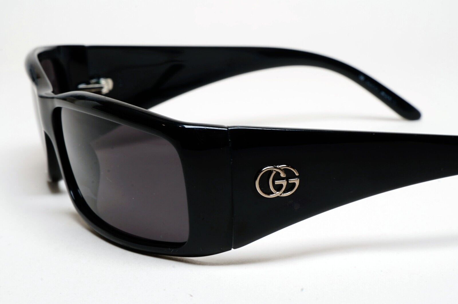 Gucci Sunglasses 1999 Vintage Black Rectangle Wrap GG 2493/S 584 220125