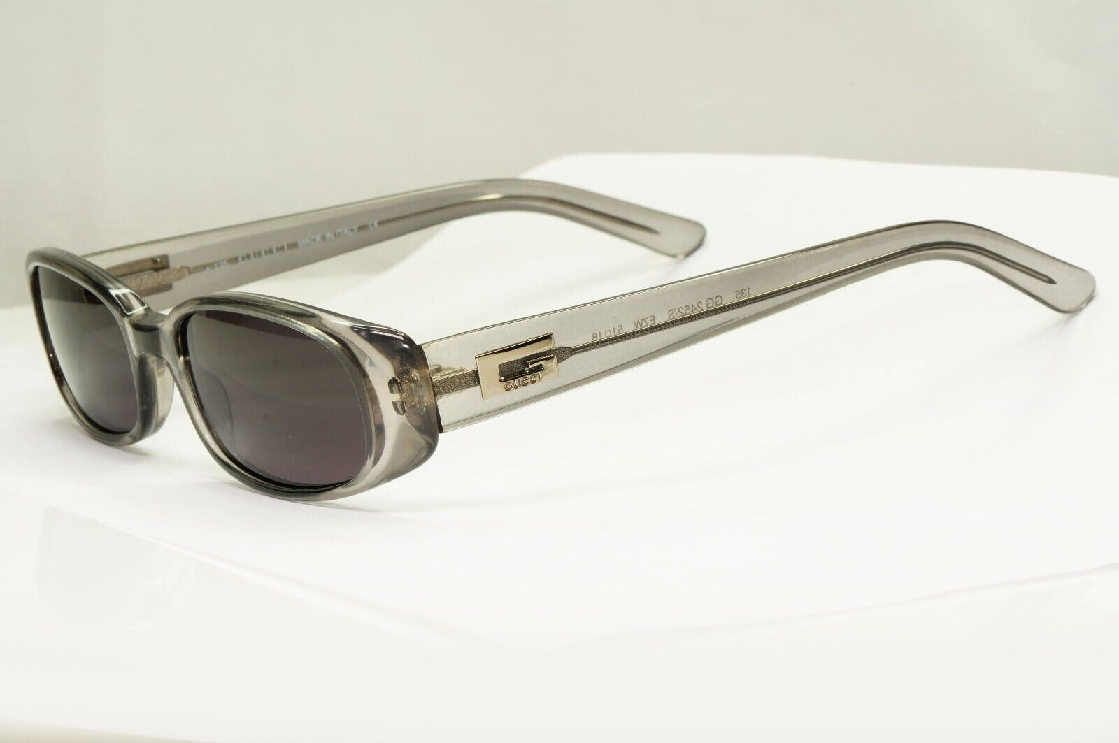 Gucci Sunglasses 1998 Vintage  Transparent Grey Rectangle GG 2452/S E7W 261024