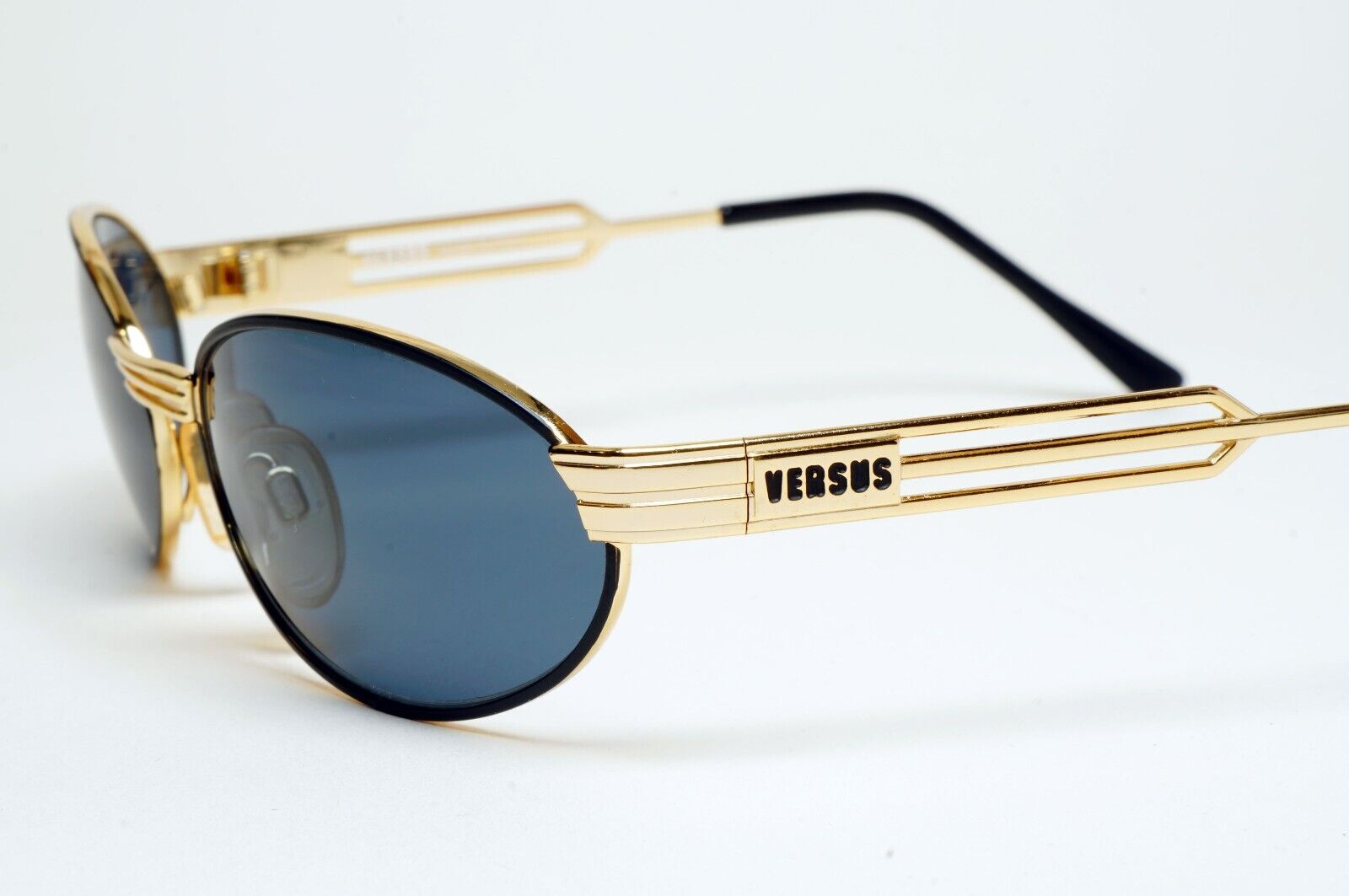 Versus Sunglasses 1996 by Gianni Versace Vintage Gold Oval Grey MOD F34 COL 09M