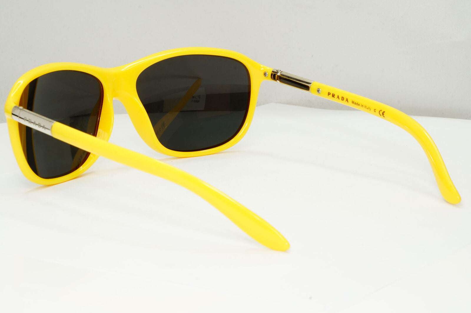Prada 2011 Sunglasses Black Yellow Square Wrap PR08MS SPR 08M GKD-3M1 240123