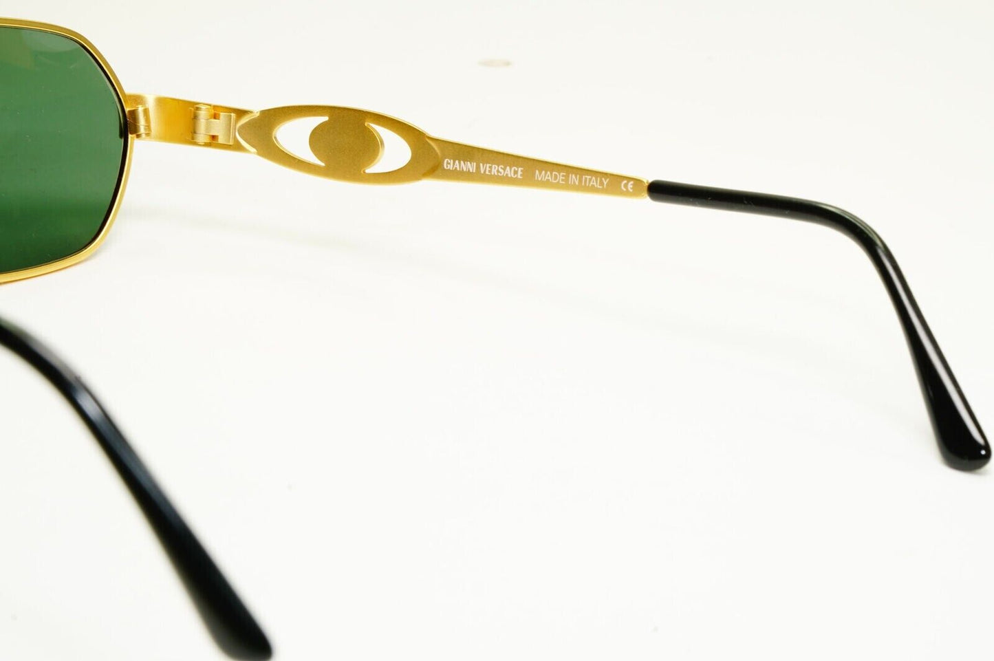 Gianni Versace 1996 Vintage Mens Metal Gold Medusa Sunglasses MOD S81 COL 14M