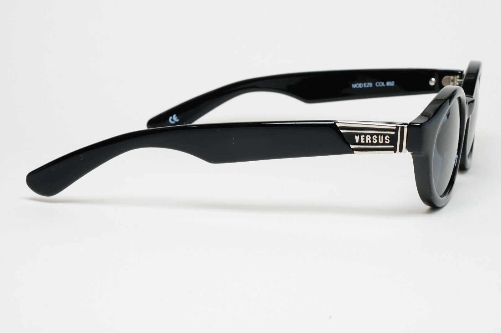 Versus Sunglasses 1996 by Gianni Versace Vintage Black Grey MOD EZ9 COL 852