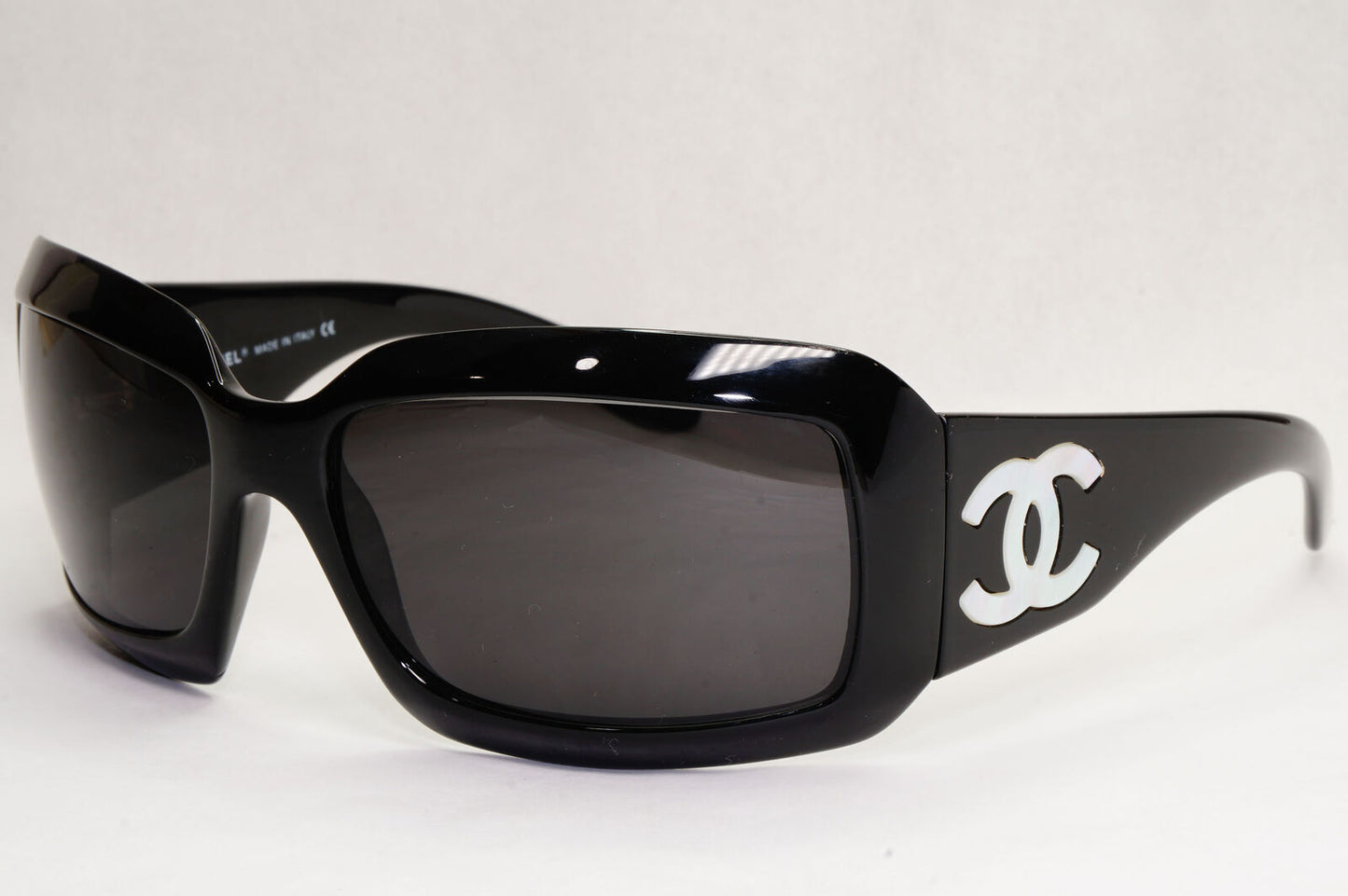 Chanel Sunglasses Mother of Pearl Vintage 2006 Black 5076-H c.501/87 120124