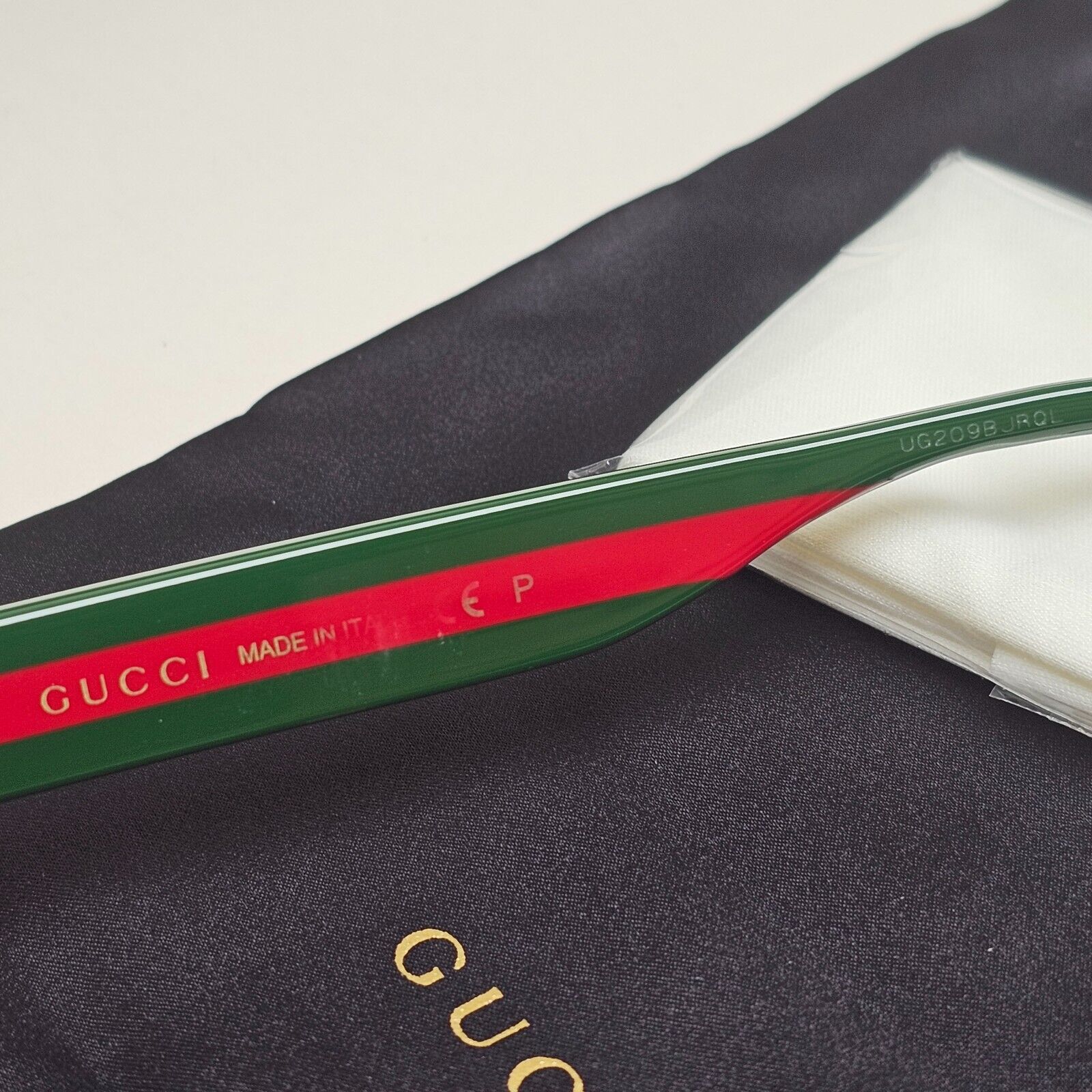 Gucci Sunglasses 2018 Polarized Black Grey Red Green GG0341S 002 56mm 110225
