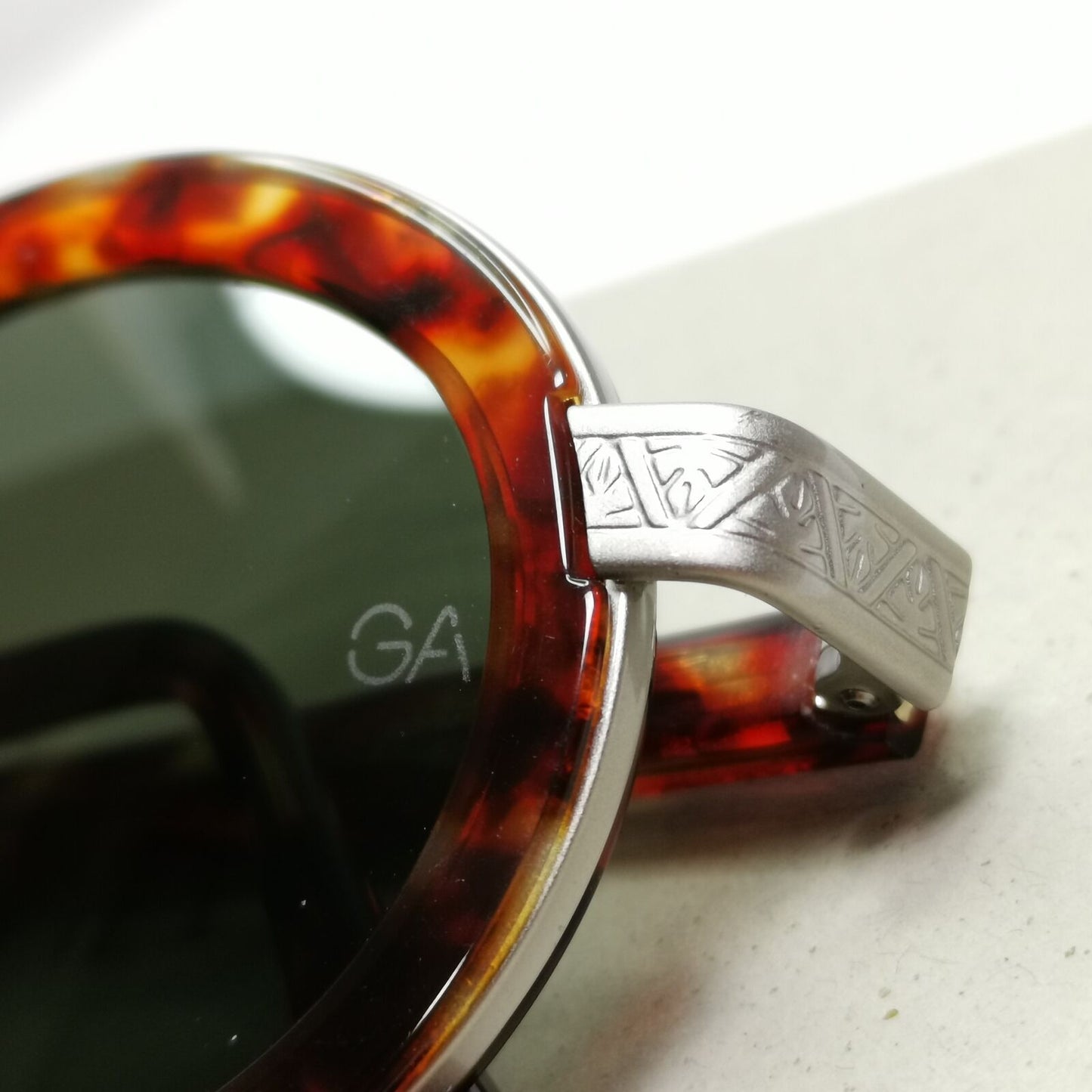 Authentic Giorgio Armani 1997 Vintage Sunglasses Oval Brown Mens Womens 631 891