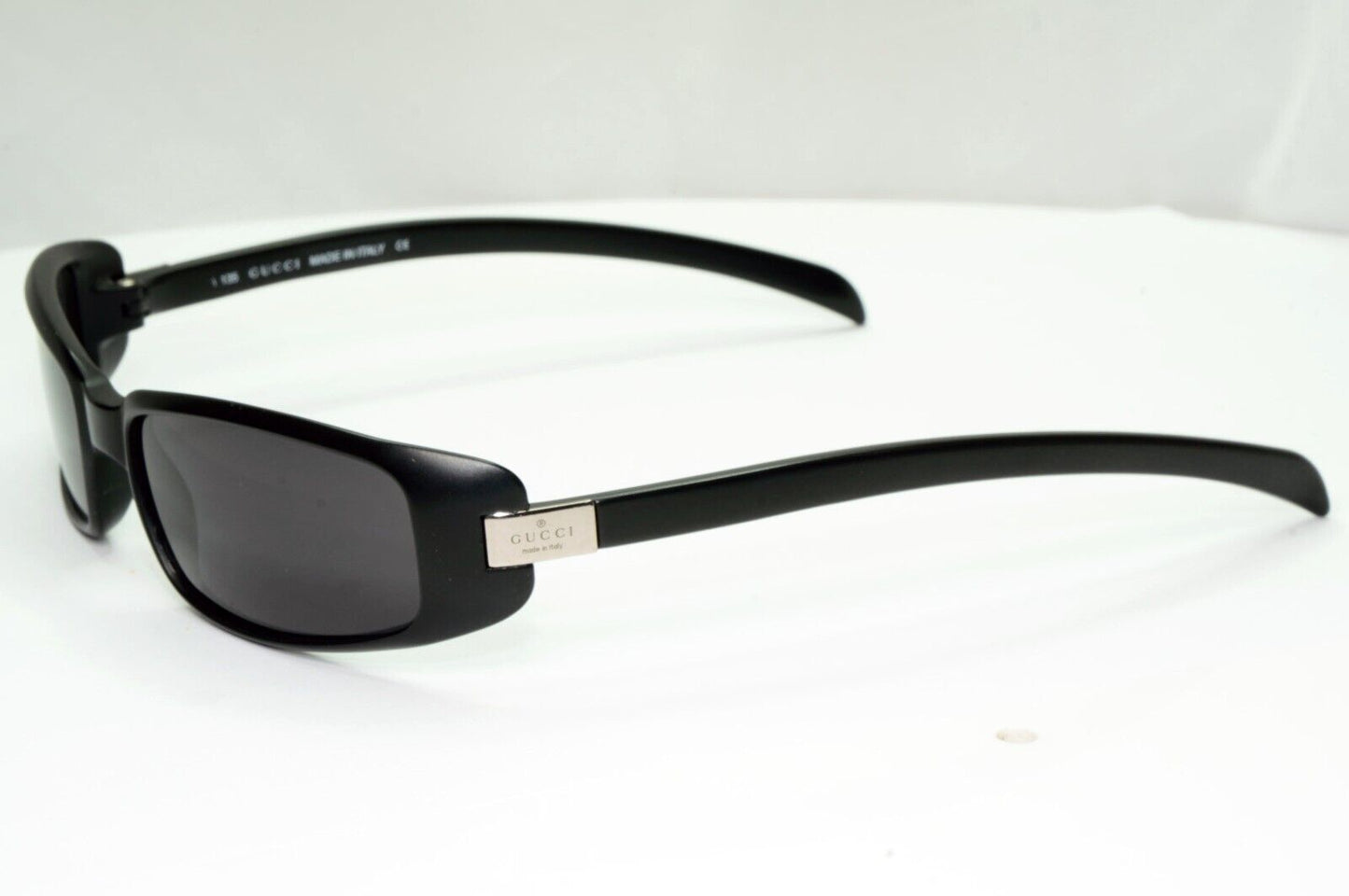 Gucci 1998 Vintage Sunglasses Black Matte Wrap Rectangle GG 1188/S DL5 301024