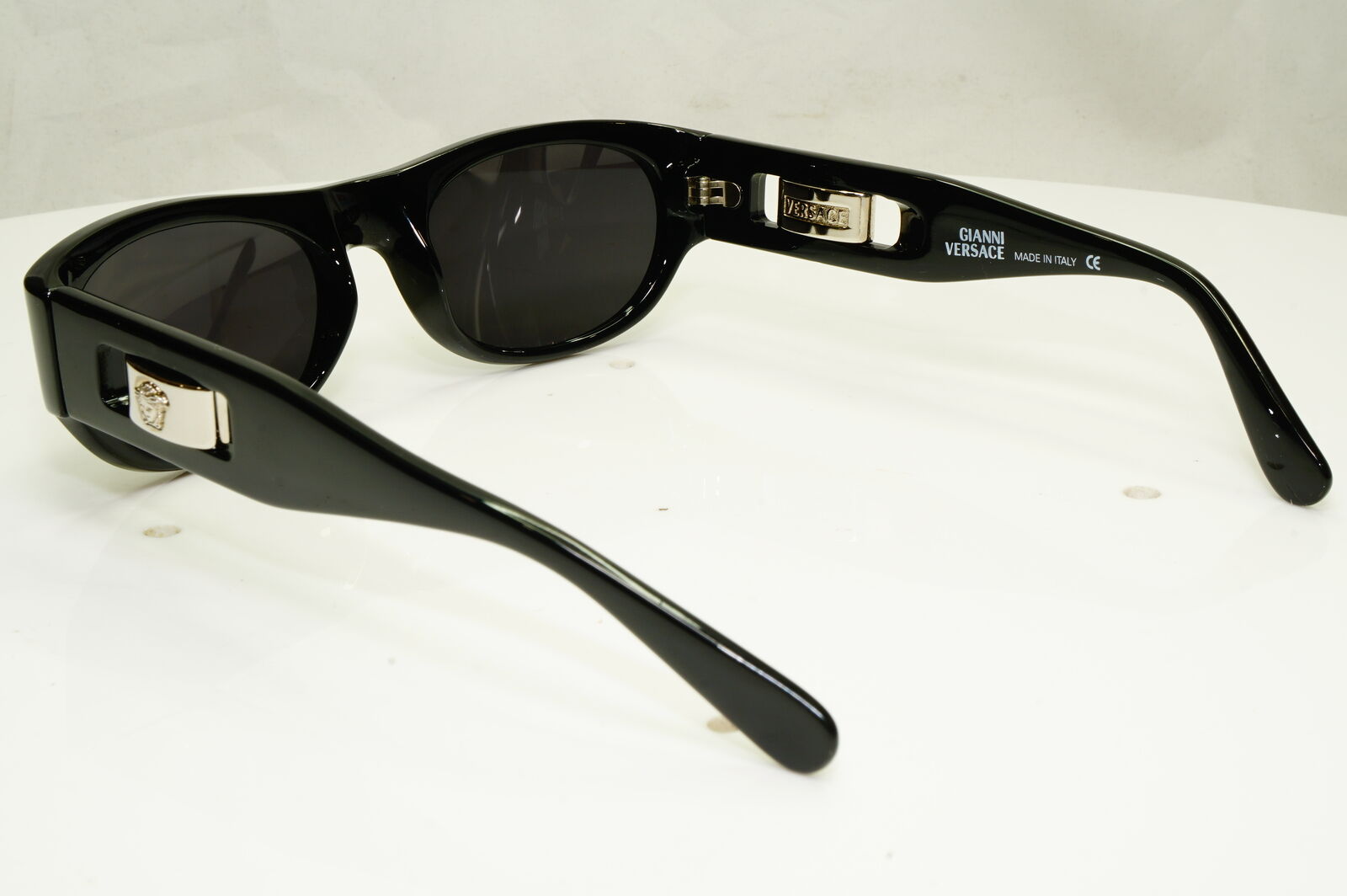 Gianni Versace 1996 Mens Vintage Black Medusa Sunglasses MOD 474/A COL 852