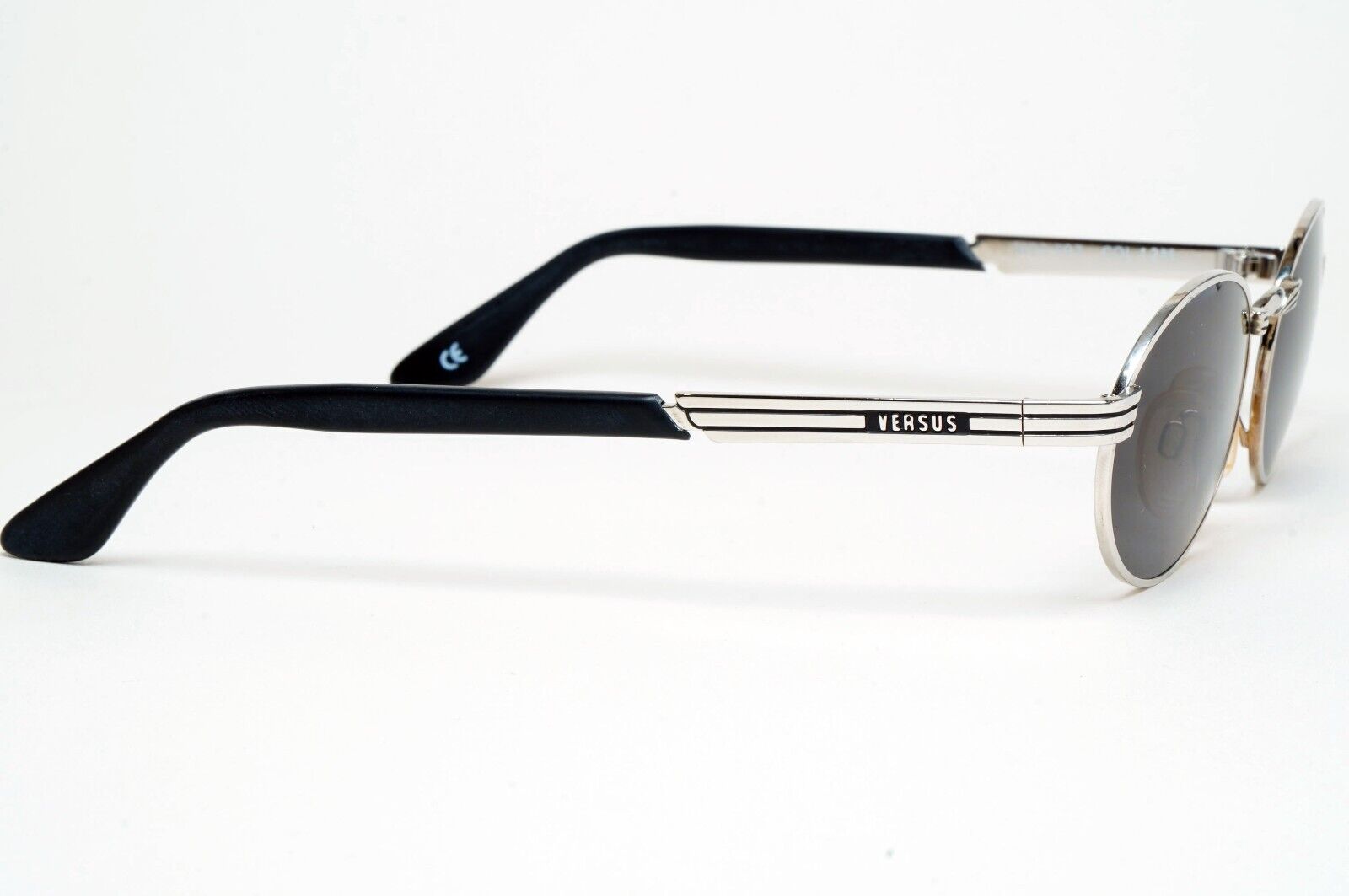 Versus Sunglasses 1996 by Gianni Versace Vintage Silver Oval MOD F07 COL 12M