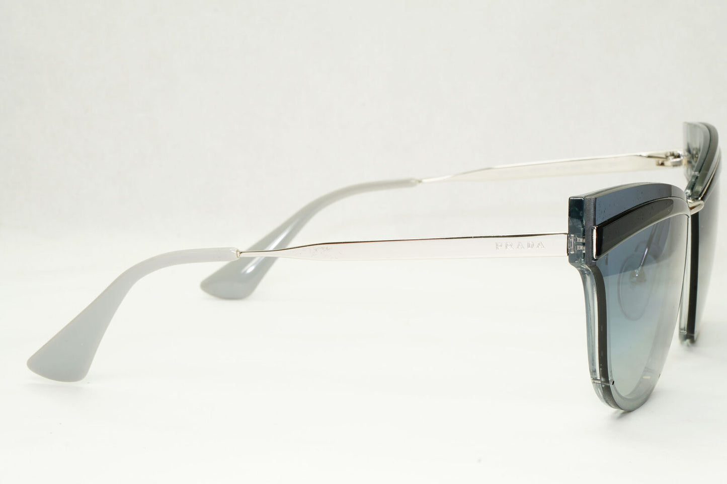 Prada Sunglasses Grey Blue Gradient Cinema Catwalk PR12US SPR 12U KI5-3A0