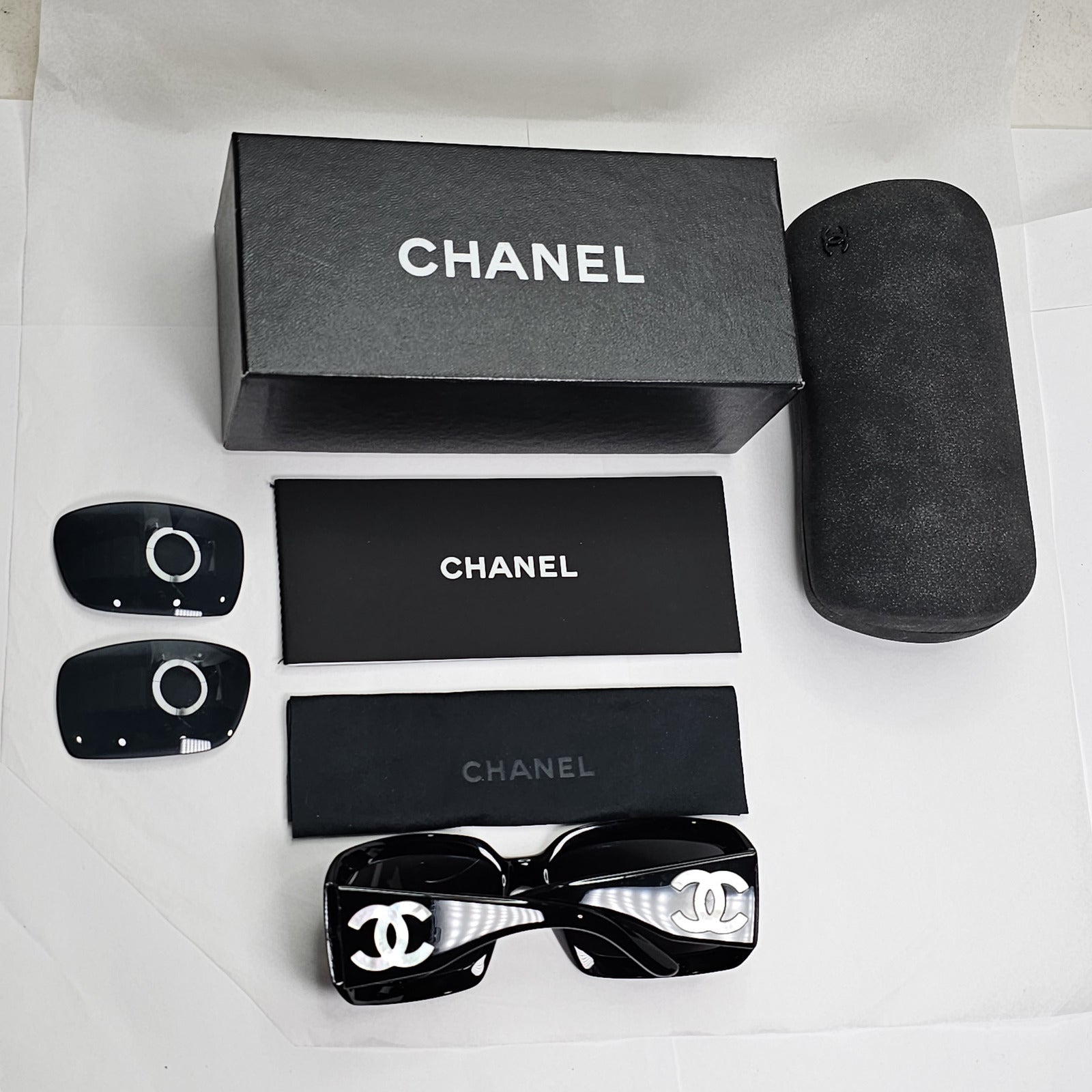 Chanel Sunglasses Mother of Pearl Vintage 2006 Black 5076-H c.501/87 120124