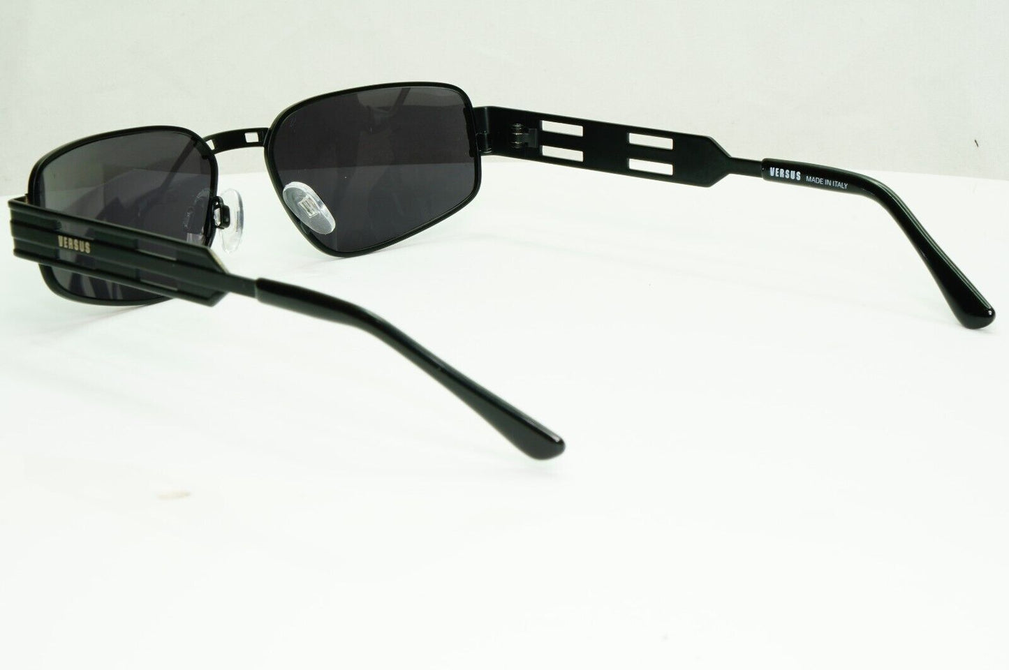 Versus Gianni Versace 1997 Sunglasses Vintage Black Rectangle MOD R07 COL 028