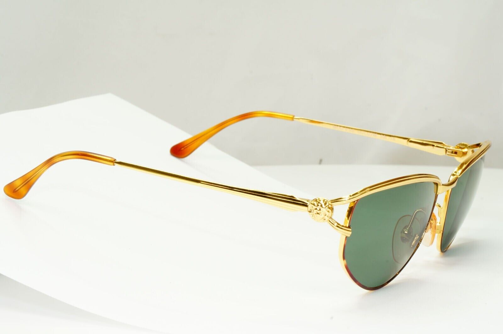 Gianni Versace 1995 Sunglasses Vintage Gold Green Square Metal MOD V95 COL 07M