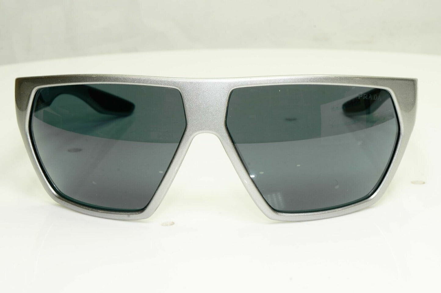Prada Grey Metallic Black Large Mens Sunglasses SPS 08U 09E-2K1 Red [a] 39033