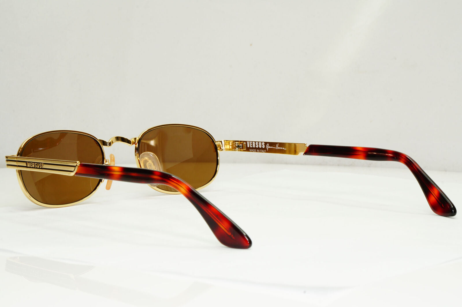Versus 1996 by Gianni Versace Vintage Gold Brown Sunglasses Oval MOD F08 COL 36M