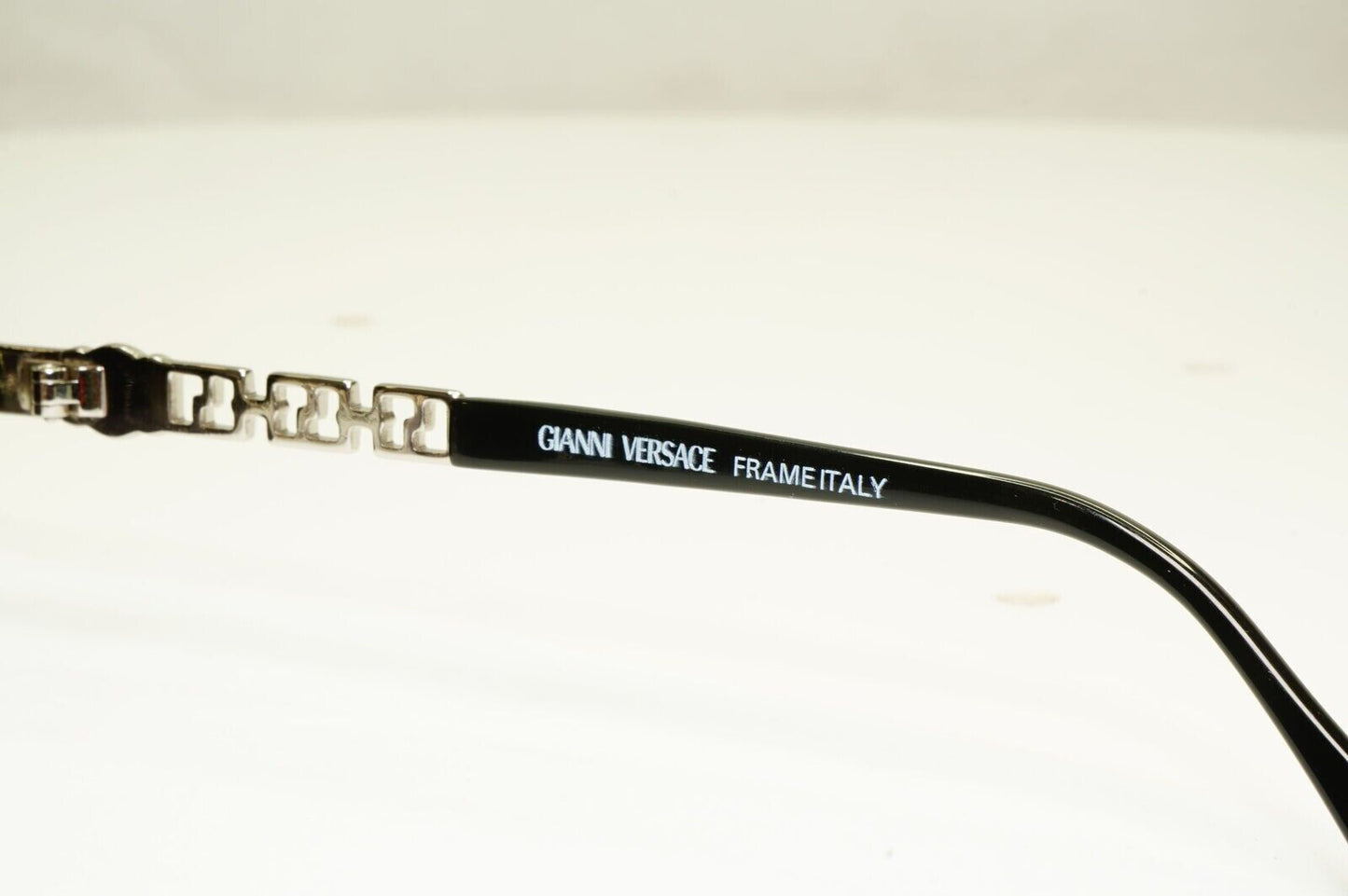 Gianni Versace 1995 Vintage Silver Medusa Oval Black Sunglasses MOD G42 COL 26M