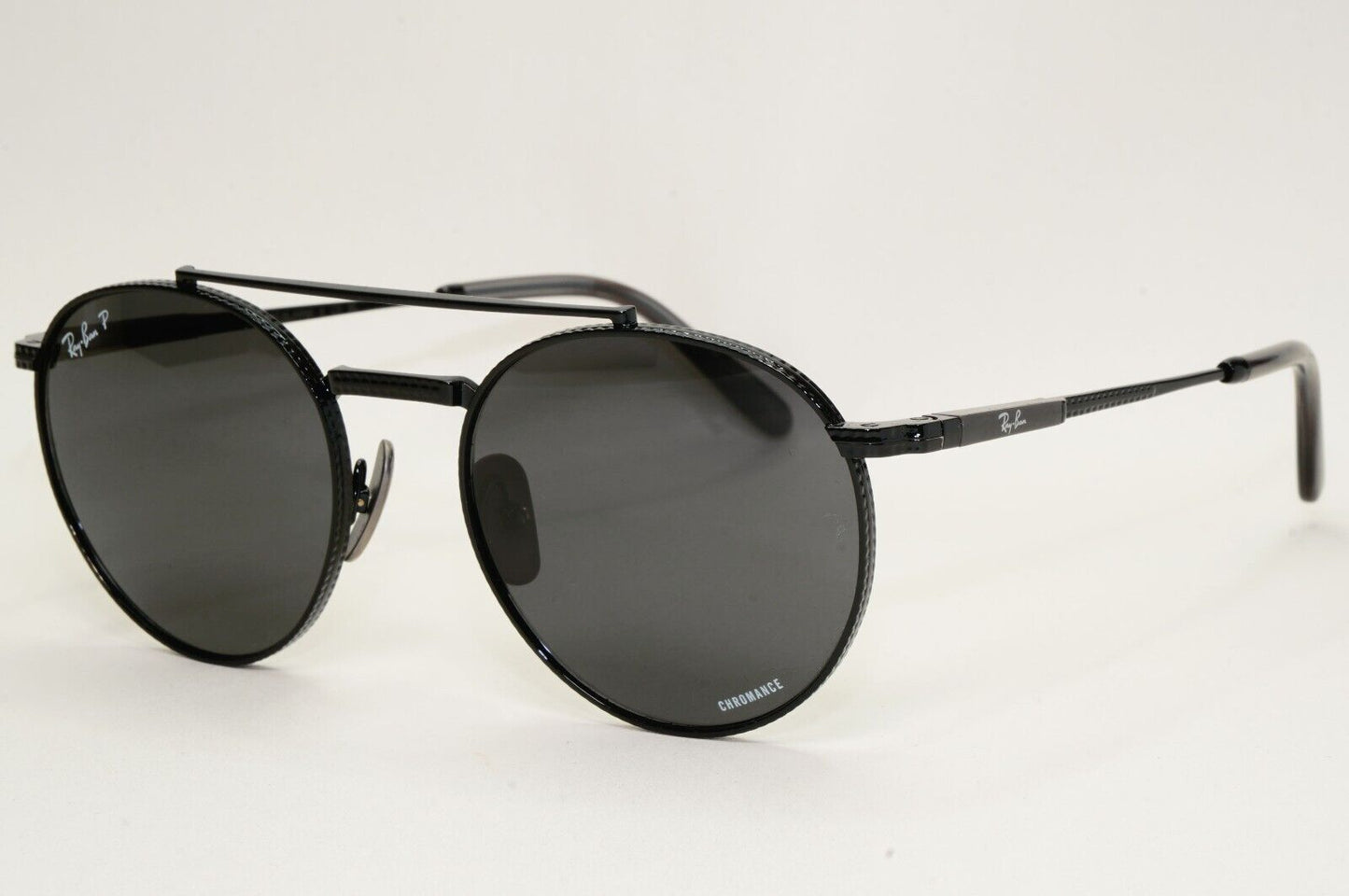 Ray-Ban Sunglasses Round II Titanium Polarised Black RB 8237 3141/K8 53mm