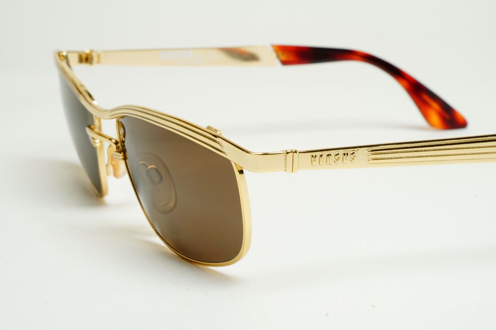 Versus Sunglasses 1996 by Gianni Versace Vintage Gold Brown MOD F01 COL 030