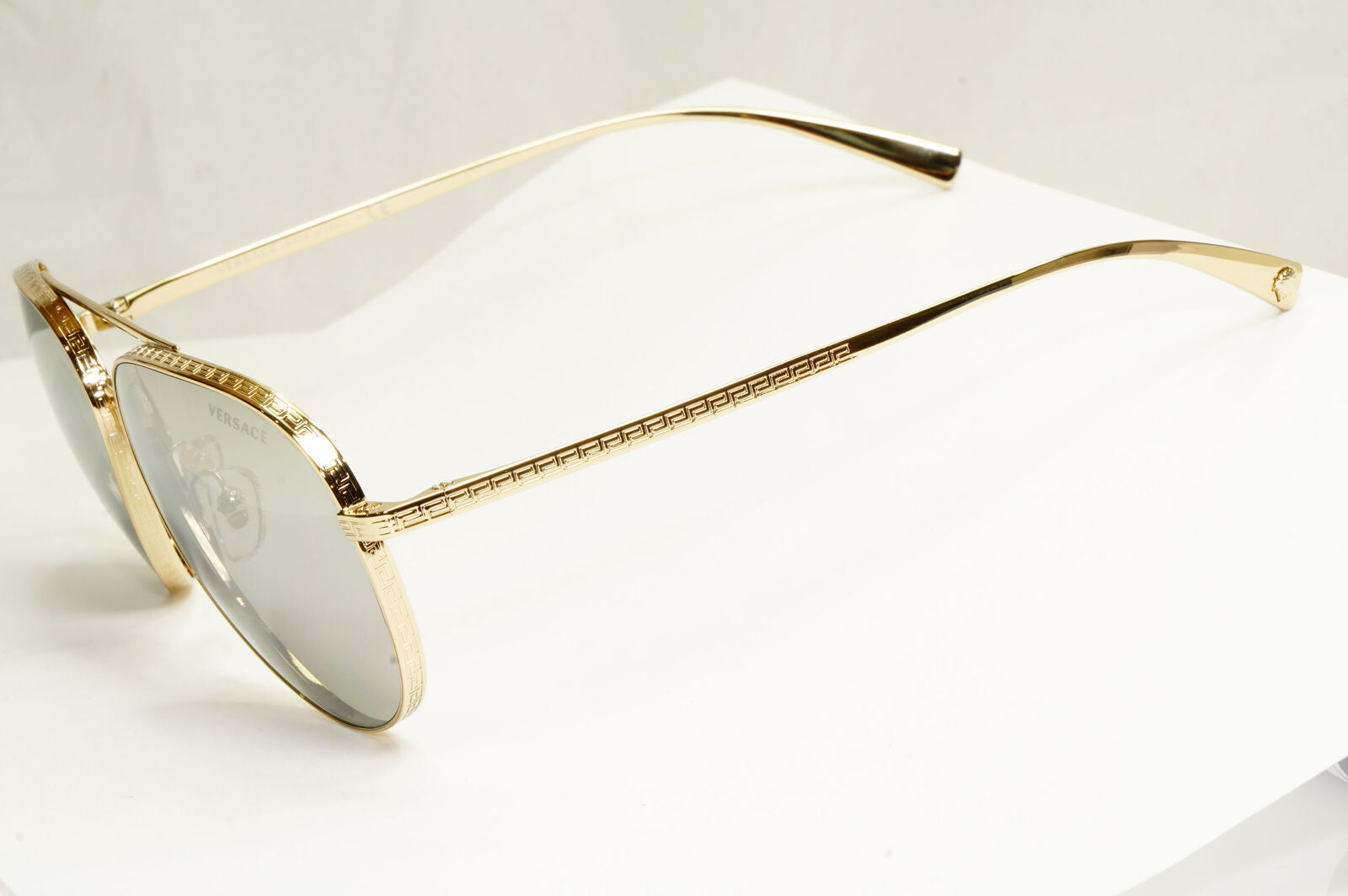 Authentic Versace Mens Gold Pilot Metal Sunglasses Silver Mirror 2217 1252/6G
