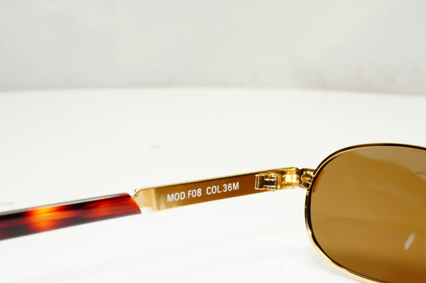 Versus 1996 by Gianni Versace Vintage Gold Brown Sunglasses Oval MOD F08 COL 36M
