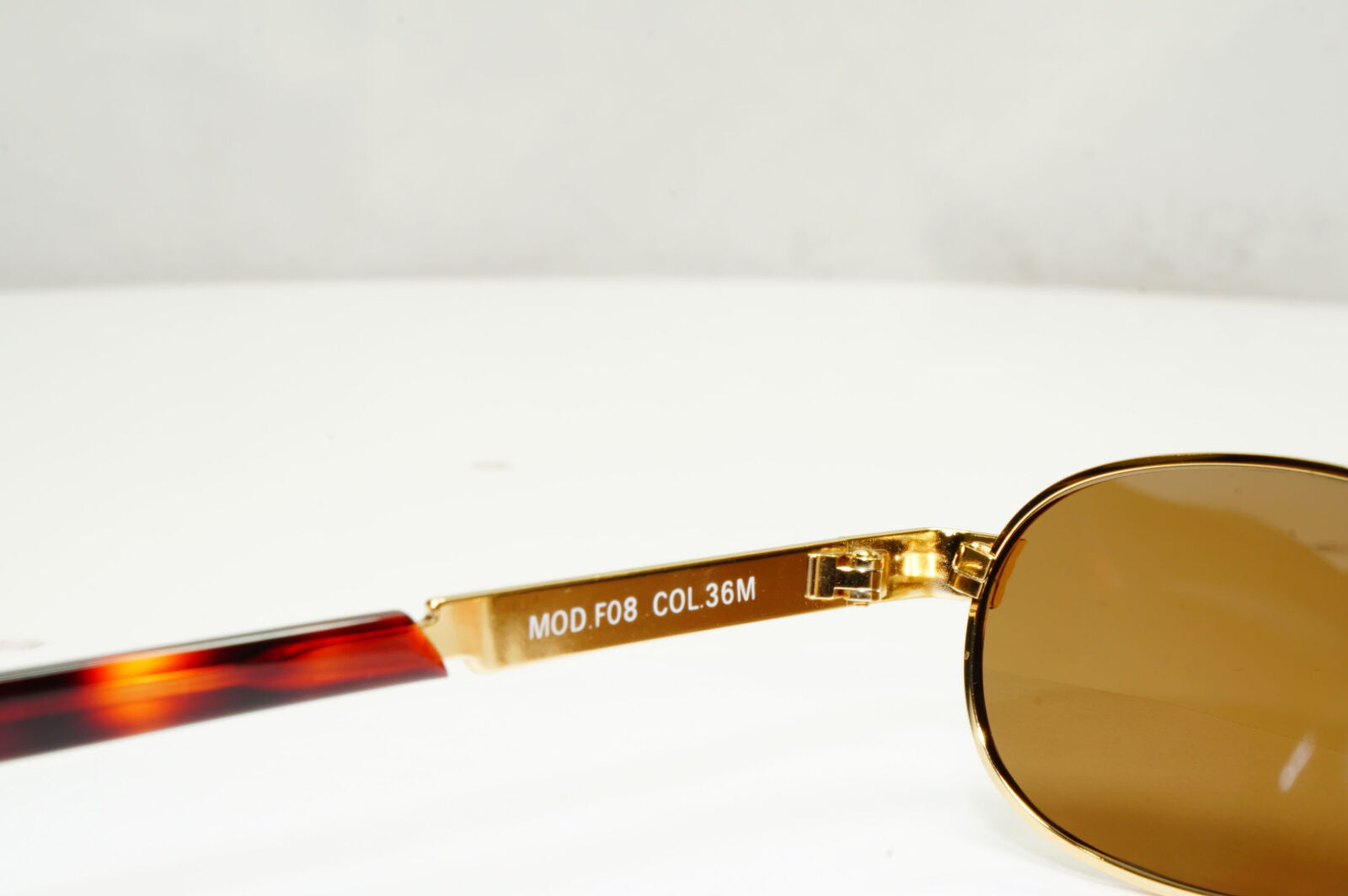 Versus 1996 by Gianni Versace Vintage Gold Brown Sunglasses Oval MOD F08 COL 36M