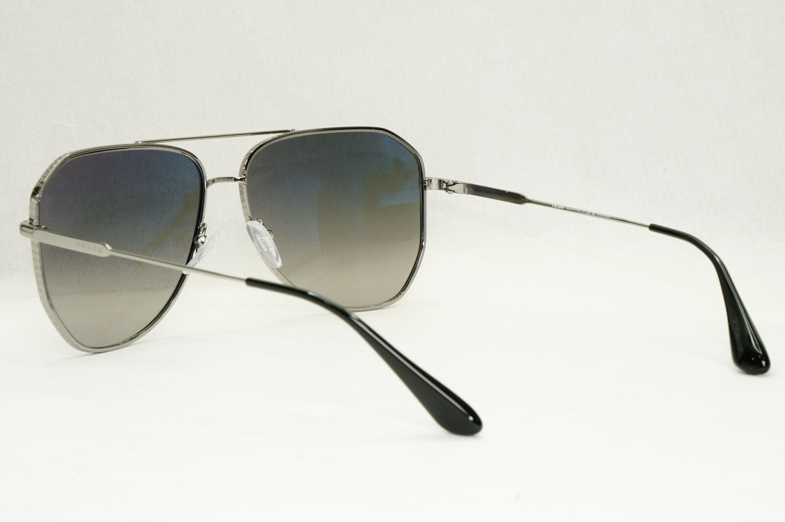 Prada Sunglasses Polarized Glass Lens Gunmetal Grey Smoke PR63XS SPR 63X 5AV-09G