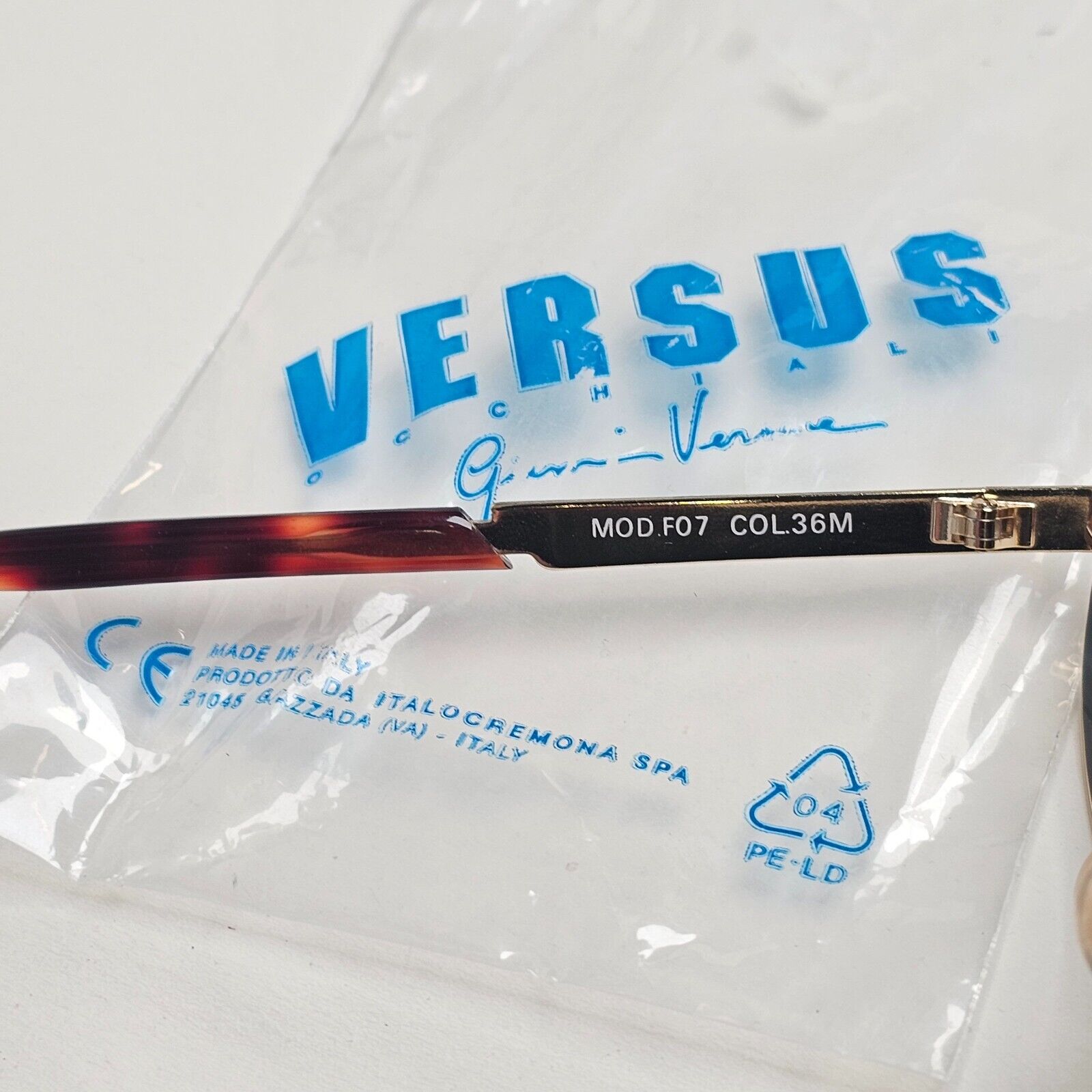 Versus Sunglasses 1996 by Gianni Versace Vintage Gold Oval MOD F07 COL 36M