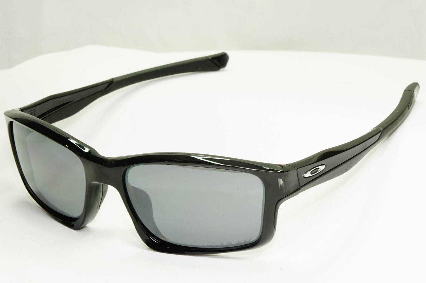 Oakley Chainlink Polarised Sunglasses Black Iridium Silver Mirror OO 9247 09