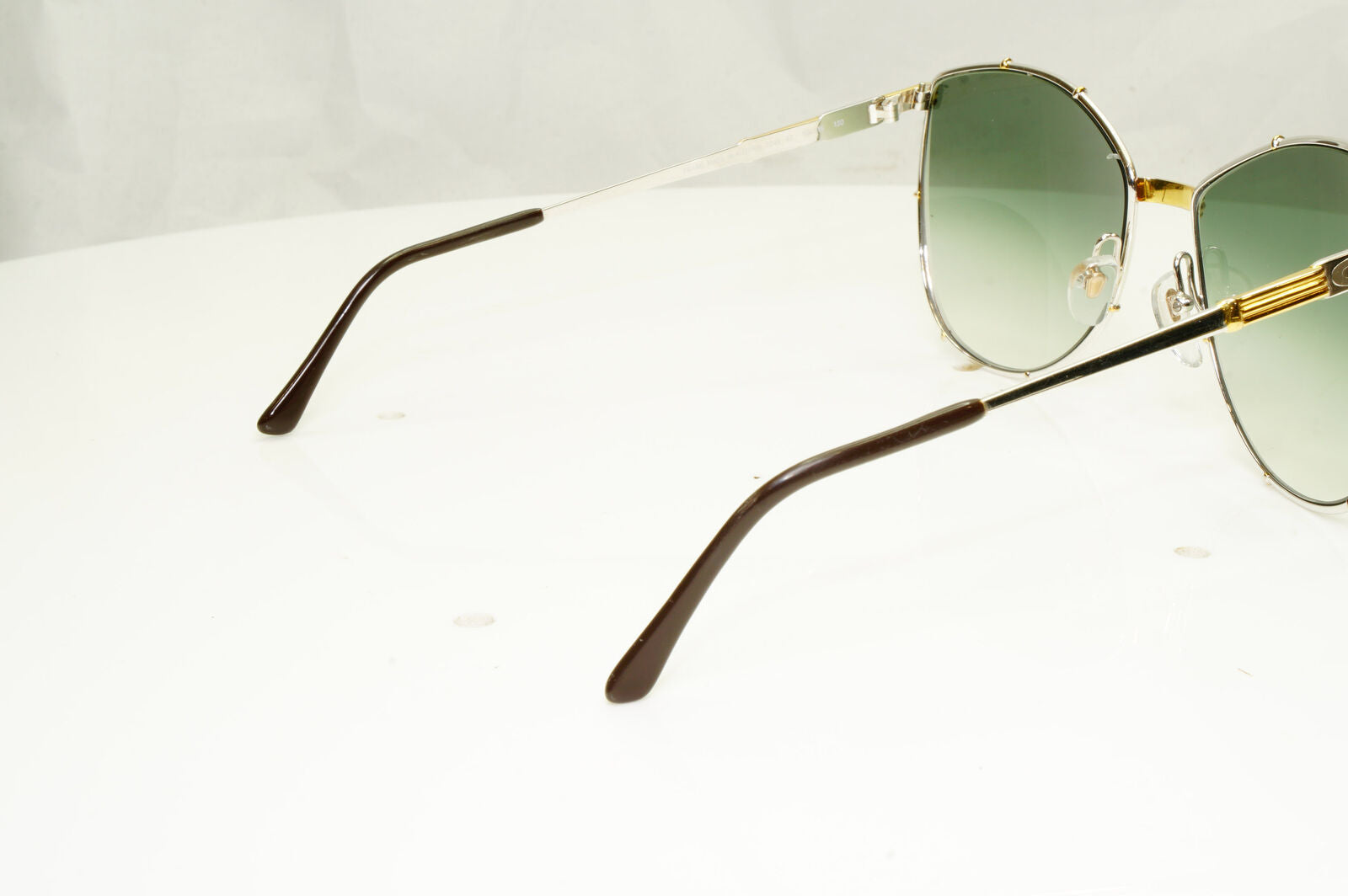 Authentic Christian Dior Womens Vintage Sunglasses Austria Gold 2249 47 32810