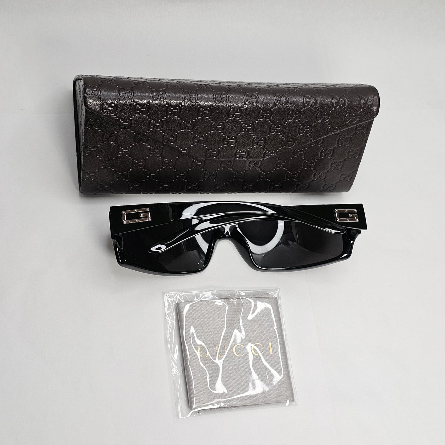 Gucci Sunglasses 1999 Vintage Black Rectangle Wrap Retro GG 2515/S 584 191223