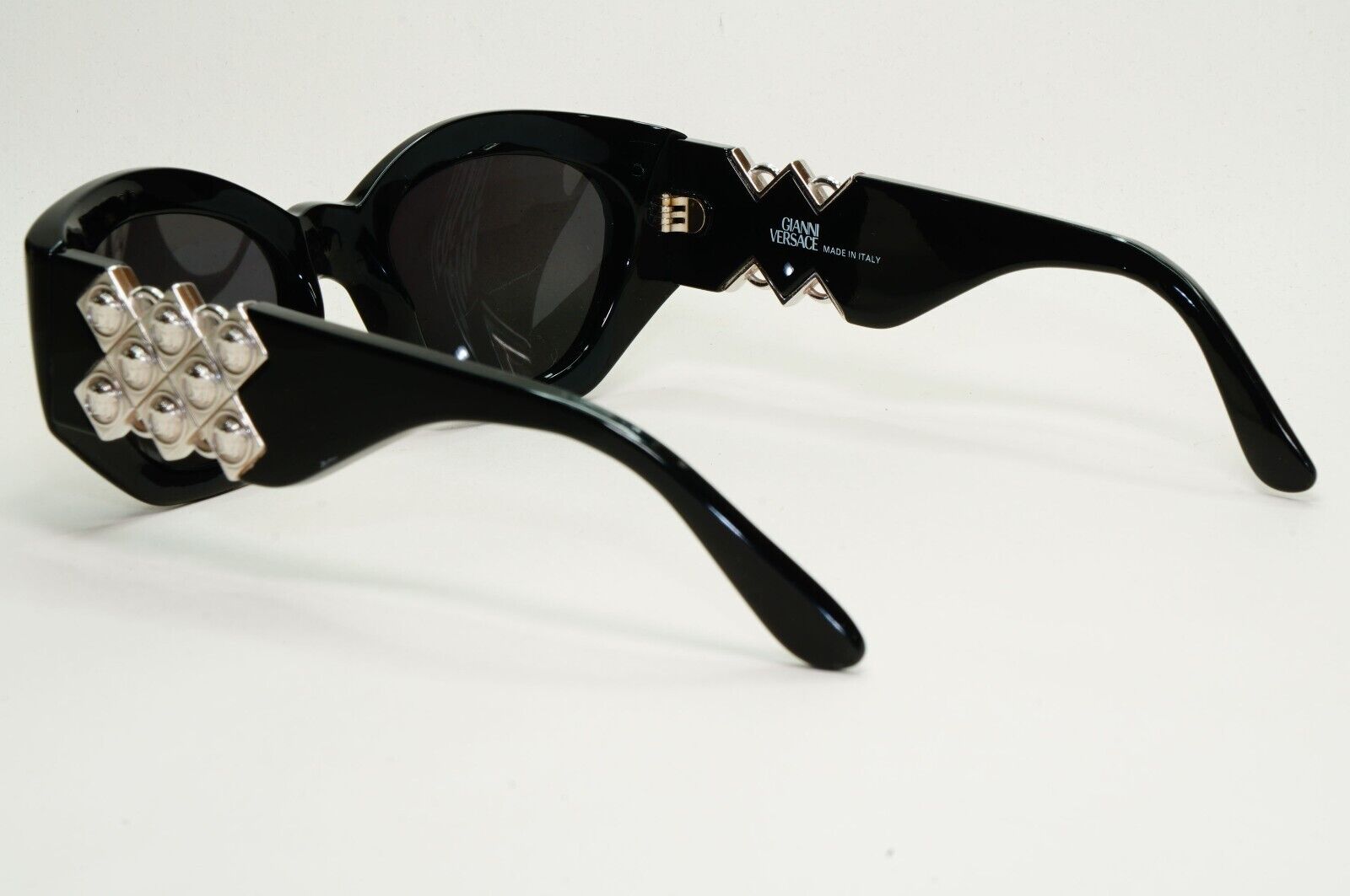 Versace Sunglasses 1996 Vintage Silver Medusa Black MOD 420/Z COL 852 120824