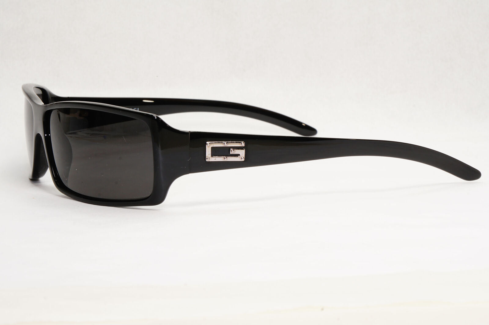 Gucci Sunglasses 1999 Vintage Black Rectangle Wrap Retro GG 2515/S 584 191223
