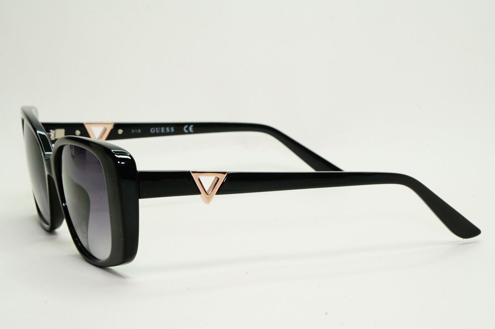 Guess Sunglasses Black Gold Grey Gradient Black GU 7631 01B 53mm 210924