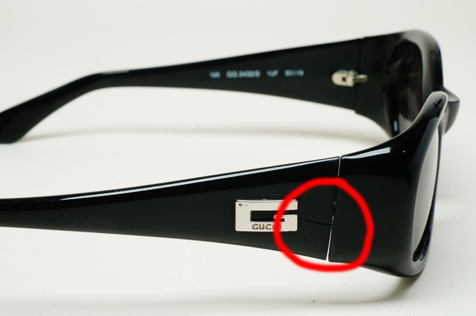 Gucci Sunglasses 1998 Vintage Black Square Retro GG 2432/S 1UF 50mm 280125