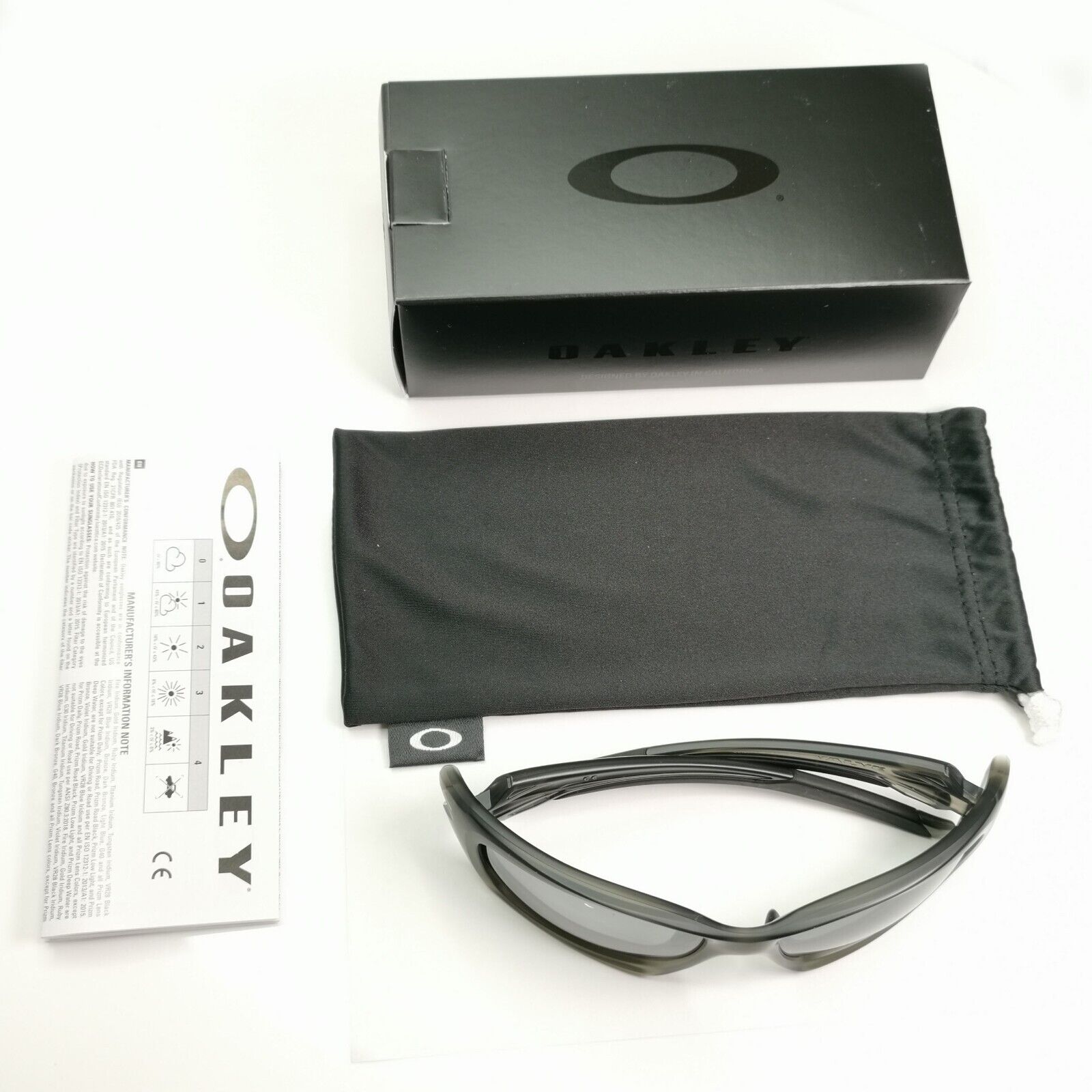 Oakley Sunglasses Valve Polarised Wrap Grey Mirror Iridium Silver OO 9236 06