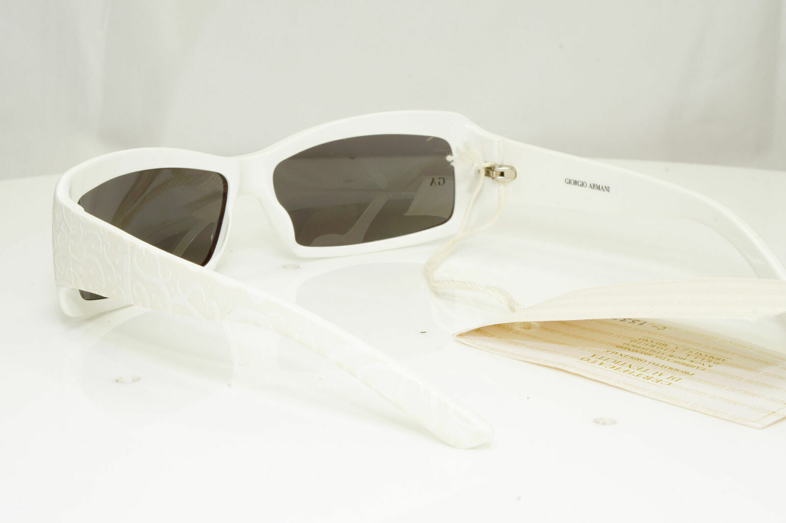 Giorgio Armani Womens Vintage 2002 Sunglasses White Ivory GA 65/S C29 31842