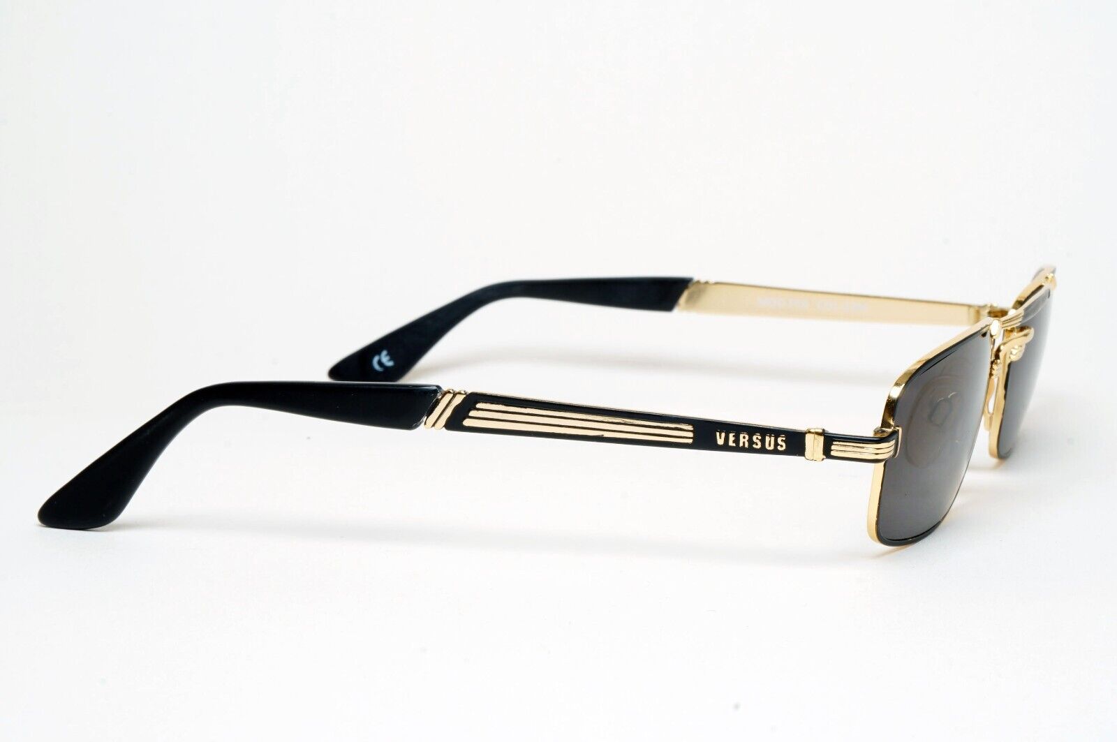 Versus Sunglasses 1996 by Gianni Versace Vintage Rectangle Gold MOD F06 COL 33M