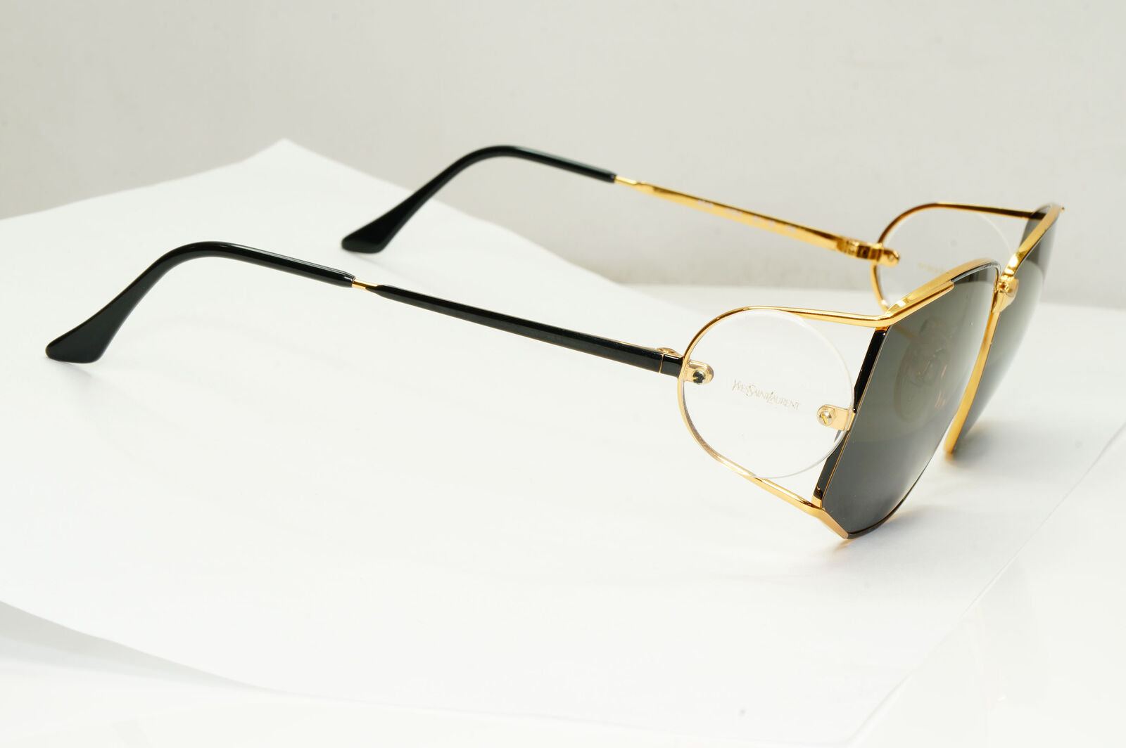 YSL 1988 Sunglasses Vintage Yves Saint Laurent Side Window Black Gold 4013 Y104