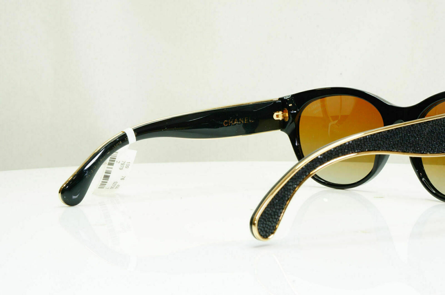 Chanel Polarized Stingray Leather Sunglasses Black Gold Womens 5273 622/S0 26743