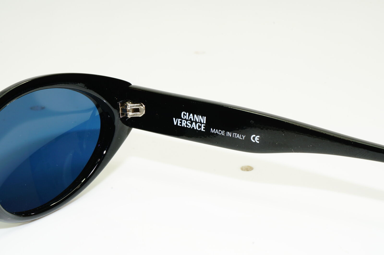 Gianni Versace 1996 Unisex Vintage Blue Sunglasses GV MOD 470/G COL 532