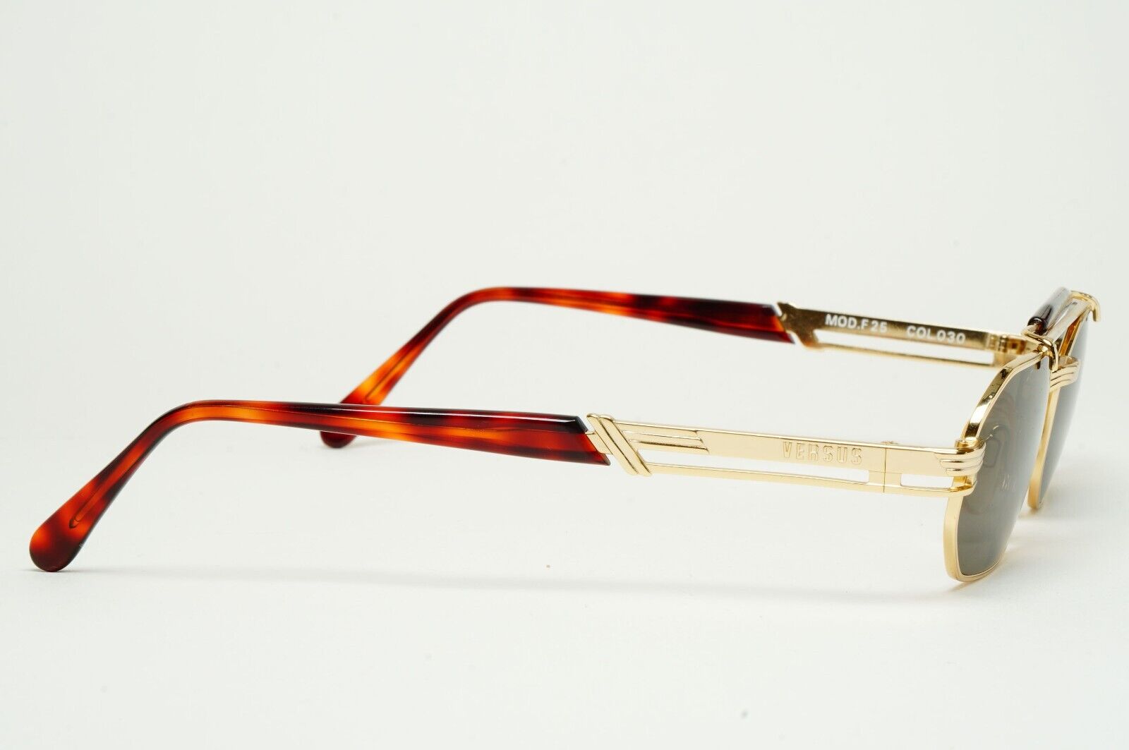 Versus Sunglasses 1996 by Gianni Versace Vintage Gold Grey MOD F25 COL 030