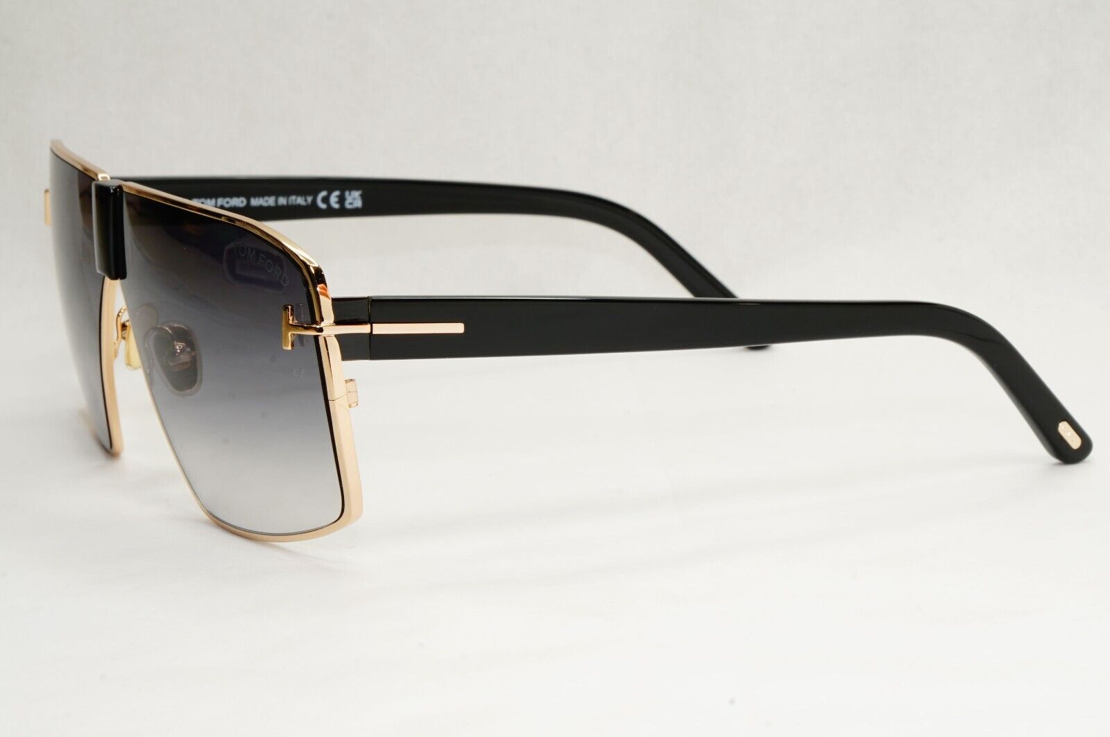 Tom Ford Sunglasses Reno Black Gold Grey Gradient Navigator FT0911 TF 911  28B A